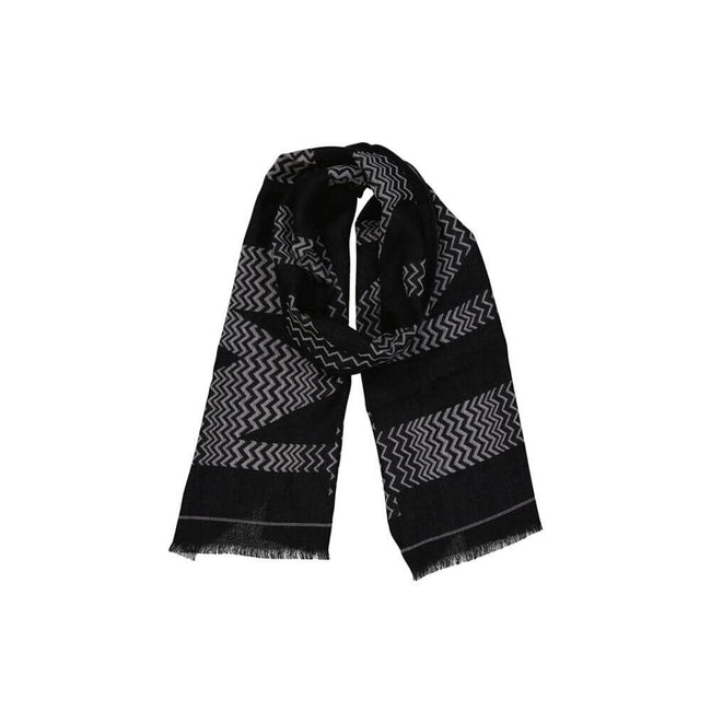 Black Virgin Wool ScarfDescription: – Composition: 100% Virgin wool – Fringe finish – 40 x 180 cm – Made in Italy – Gender: WOMEN –Black Virgin Wool Scarf${tagsMissoniAulae Black Virgin Wool Scarf MissoniAulae Black Virgin Wool Scarf Description: – Compos