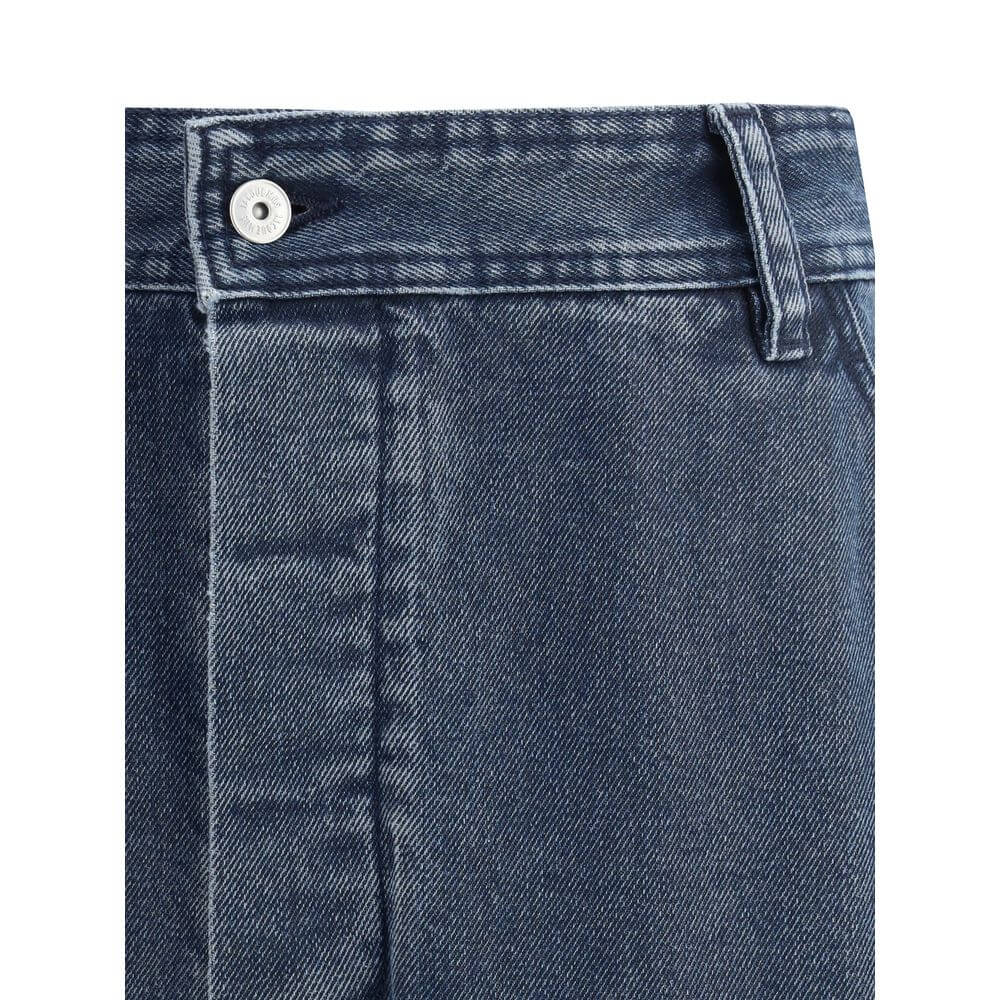 Blue Cotton Jeans DenimThe Le Cargo De-Nîmes Carré Jeans by Jacquemus reinterpret denim with a sculptural and contemporary approach. The wide, straight-leg cut pairs with functional details such as cargo pockets on the leg and back patch pockets featuring