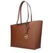 Brown Fabric Shoulder BagDescription: The product with MPN 35F5G4XT3LLUGGAGE and code F85175 fabric in brown is a shoulder bags designed by Michael Kors. It has features like front logo, removable details.Brown Fabric Shoulder Bag${tagsMichael KorsAulae B