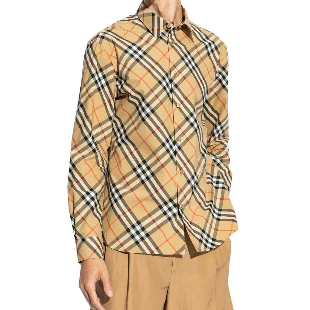 Brown Cotton Pattern ShirtDescription: – Composition: 100% Cotton – Long sleeves – Front button closure – Machine wash – Button cuffs – Curved hem – Made in Italy – Gender: MEN – Size & Fit: Model`s Measurements Height: 193cm Chest: 95cm Waist: 82cm Hips: