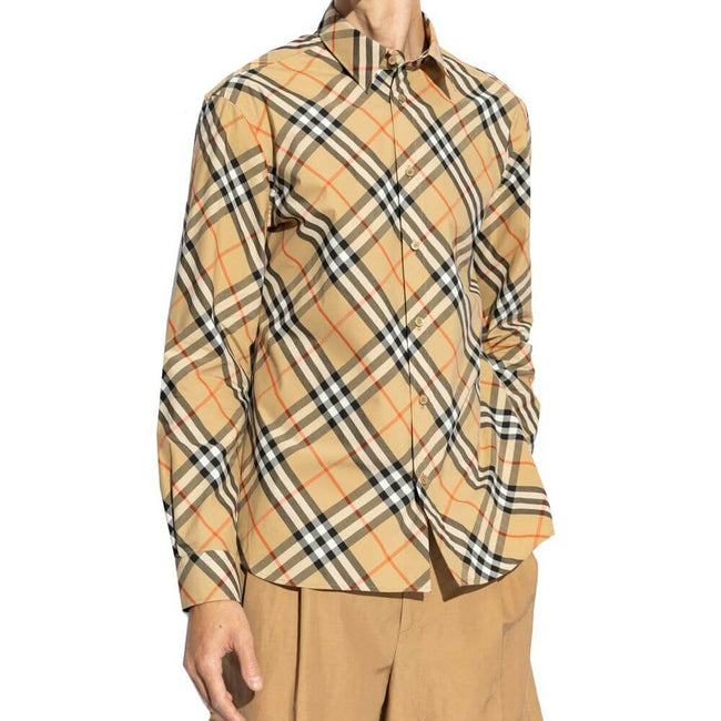 Brown Cotton Pattern ShirtDescription: – Composition: 100% Cotton – Long sleeves – Front button closure – Machine wash – Button cuffs – Curved hem – Made in Italy – Gender: MEN – Size & Fit: Model`s Measurements Height: 193cm Chest: 95cm Waist: 82cm Hips: