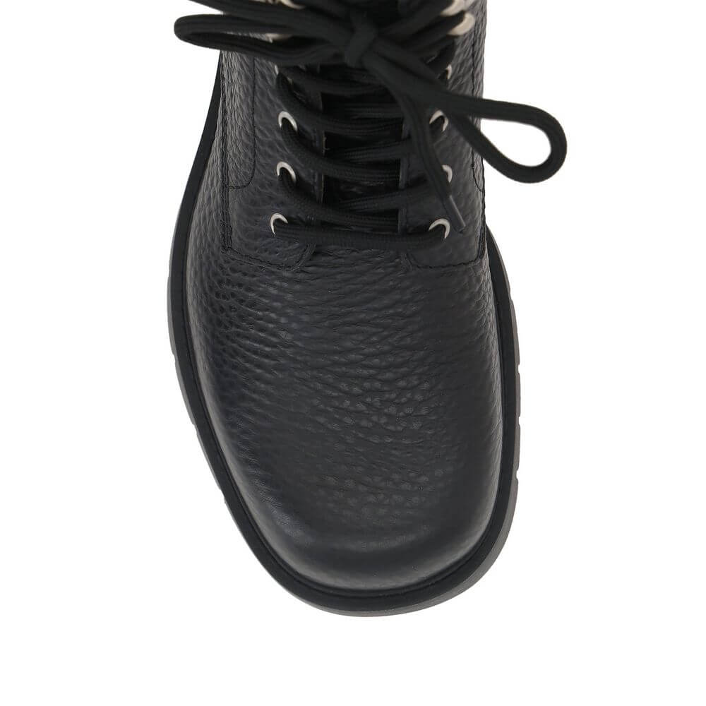 Black Calfskin Lace-Up BootsDescription: – Composition: 100% calf leather – Inner: Leather – Insole: Leather – Sole: Rubber – Round toe – Textured leather – Front lace-up closure – Metal eyelets – Tank sole – Tone-on-tone woven motif on the collar of the