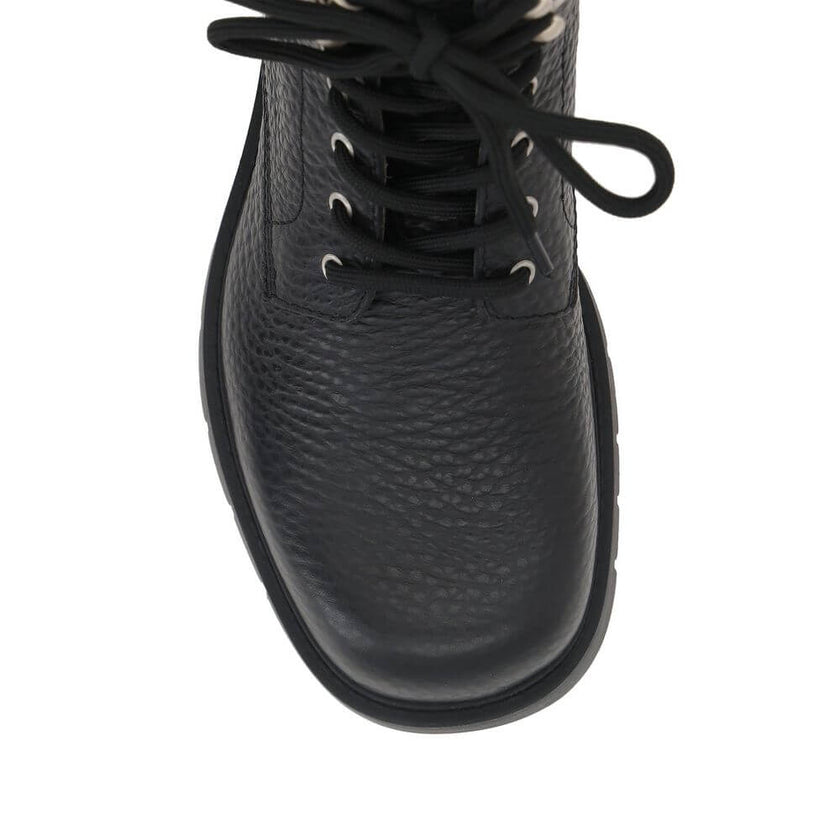 Black Calfskin Lace-Up BootsDescription: – Composition: 100% calf leather – Inner: Leather – Insole: Leather – Sole: Rubber – Round toe – Textured leather – Front lace-up closure – Metal eyelets – Tank sole – Tone-on-tone woven motif on the collar of the