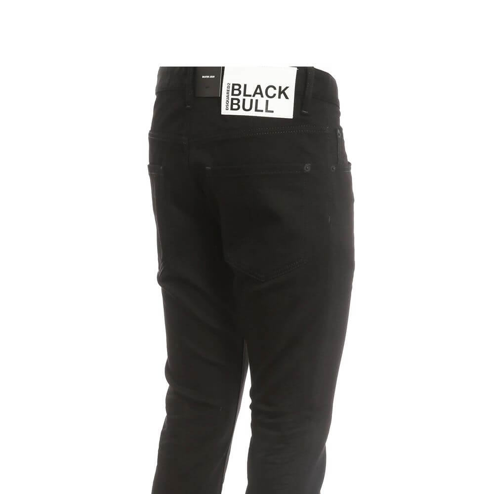 Black Cotton Skinny JeansDescription: – Composition: 98% Cotton 2% Elastane – Front button closure – Belt loops – Five pockets – Machine wash – Front and back logo detail – Made in Italy – Gender: MEN –Black Cotton Skinny Jeans${tagsDsquared²Aulae Black C