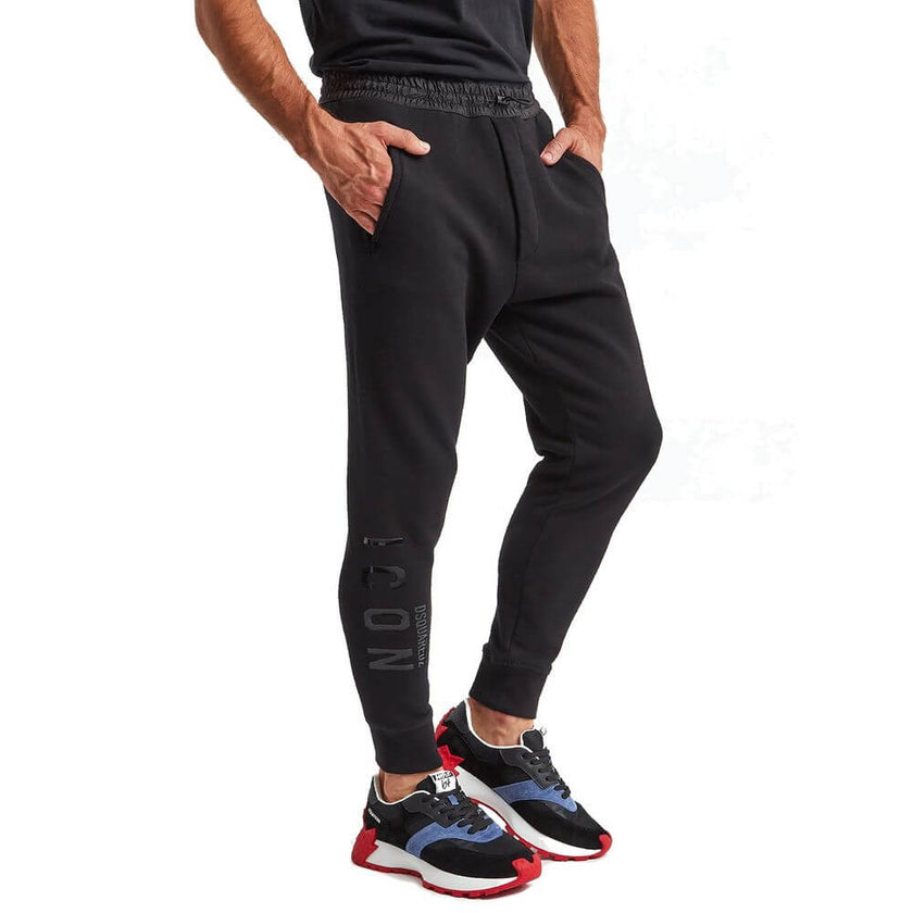 Black Cotton Joggers (Workout Pants)Description: – Composition: 100% Cotton – Two side pockets – Machine wash – Ribbed cuffs – Drawstring waist – On-tone side logo detail – Made in Italy – Gender: MEN –Black Cotton Joggers (Workout Pants)${tagsDsquared²Au
