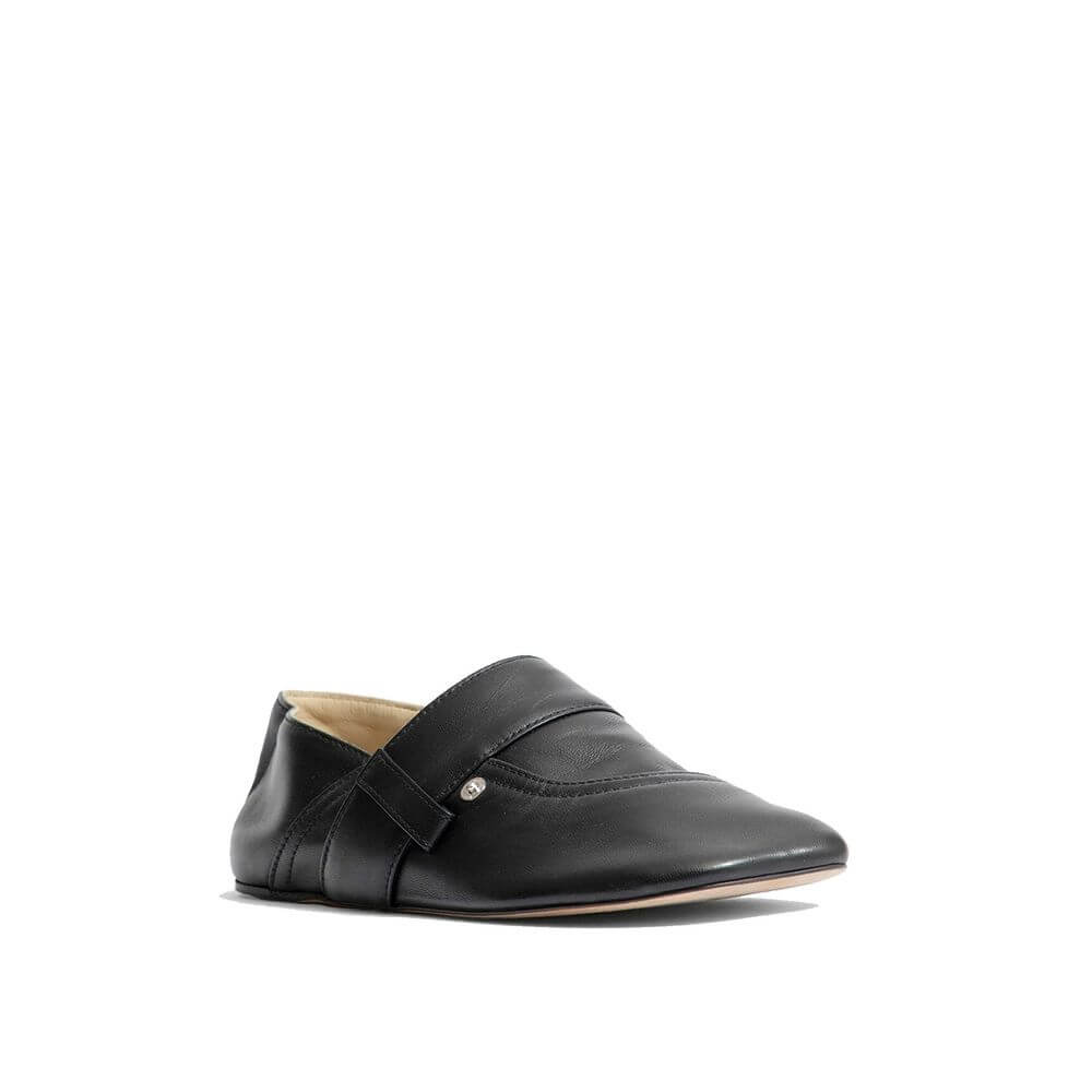 Black Calfskin SlippersDescription: – Composition: 100% calf leather – Inner: Leather – Insole: Leather – Sole: Leather – Branded insole – Iconic petal shaped toe – Belt Holes – Pocket And Rivet Details – Made in Italy – Gender: WOMEN –Black Calfskin Slip