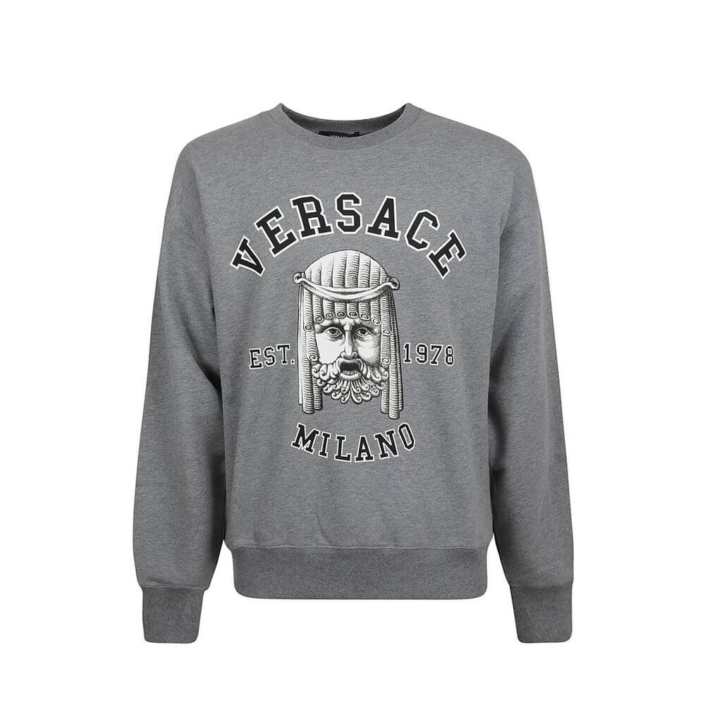 Gray Cotton SweatshirtDescription: – Composition: 100% Cotton – Long sleeves – Ribbed trims – Crew neck – Front logo detail – Front graphic print details – Made in Italy – Gender: MEN –Gray Cotton Sweatshirt${tagsVersaceAulae Gray Cotton Sweatshirt Versac