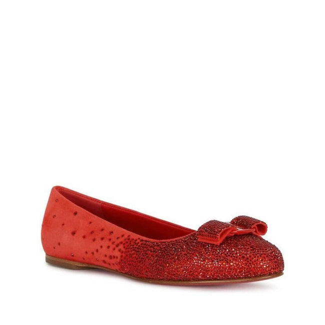 Red Calfskin Ballet FlatsDescription: – Composition: 100% calf leather – Suede effect – Leather lining, insole, sole – Rounded toe – Crystal embellishments – Small logo detail – Made in Italy –Red Calfskin Ballet Flats${tagsSalvatore FerragamoAulae Red Ca