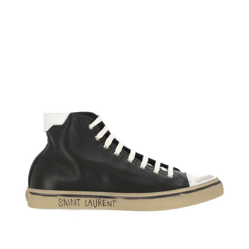 Black Calfskin High Top SneakersDescription: – Composition: 100% calf leather – Inner: Fabric – Insole: 100% Leather – Sole: 100% Rubber – relief logo detail – Round toe – Perforated detail – Lace-up fastening – Made in Italy – Gender: MEN –Black Calfskin