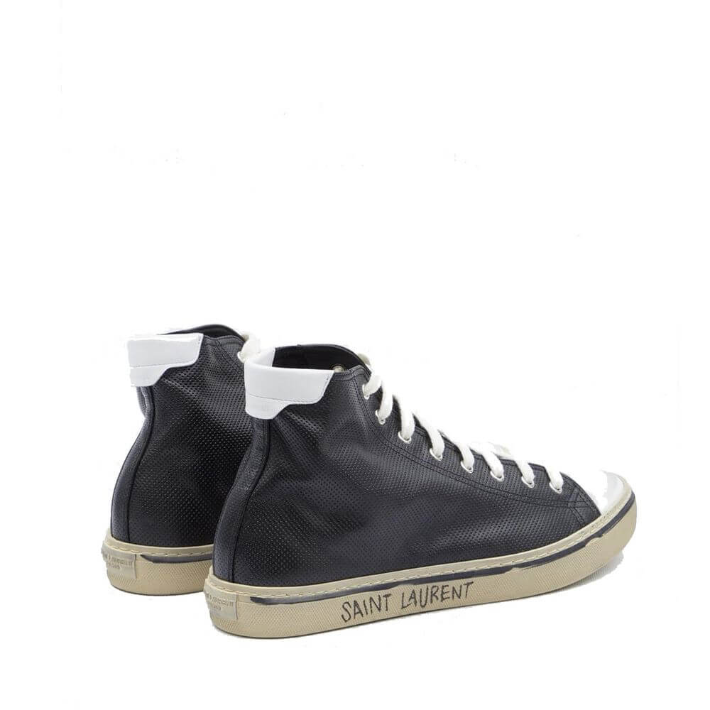 Black Calfskin High Top SneakersDescription: – Composition: 100% calf leather – Inner: Fabric – Insole: 100% Leather – Sole: 100% Rubber – relief logo detail – Round toe – Perforated detail – Lace-up fastening – Made in Italy – Gender: MEN –Black Calfskin