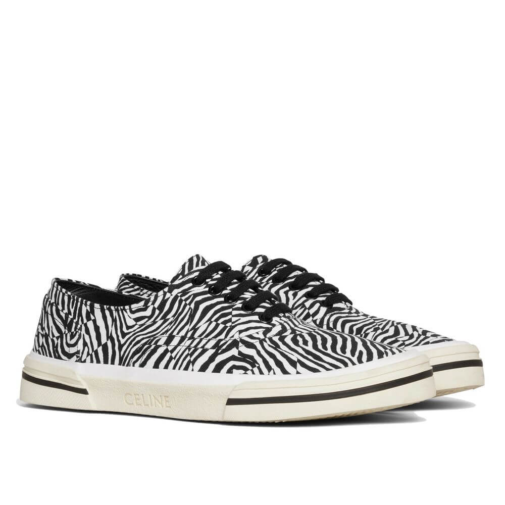 Black Canvas Low Top SneakersDescription: – Composition: 100% Canvas – Inner: Cotton – Insole: Cotton – Sole: 100% Rubber – Round toe – Lace-up – Embossed logo detail – Zebra print – Made in Spain – Gender: MEN –Black Canvas Low Top Sneakers${tagsCelineBl