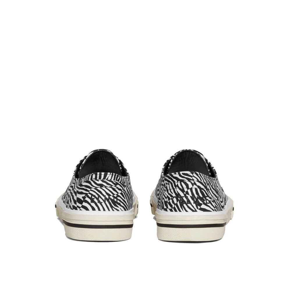 Black Canvas Low Top SneakersDescription: – Composition: 100% Canvas – Inner: Cotton – Insole: Cotton – Sole: 100% Rubber – Round toe – Lace-up – Embossed logo detail – Zebra print – Made in Spain – Gender: MEN –Black Canvas Low Top Sneakers${tagsCelineBl