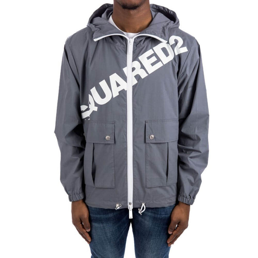 Gray Cotton Shell JacketDescription: – Composition: 100% Cotton – Long sleeves – Machine wash – Drawstring hood – Two front pockets – Elasticated cuffs – Front zip closure – Front logo detail – Drawstring hem – Made in Italy – Gender: MEN –Gray Cotton She