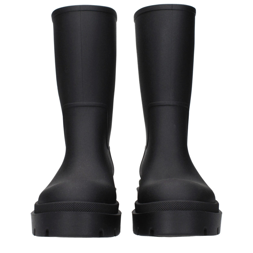 Black Cotton Ankle BootsDescription: The product with MPN OWIE049MAT0011001 and code F84975 rubber in black is a ankle boots designed by Off-White. It has features like back logo.Black Cotton Ankle Boots${tagsOff-WhiteBlack Cotton Ankle BootsDescription:
