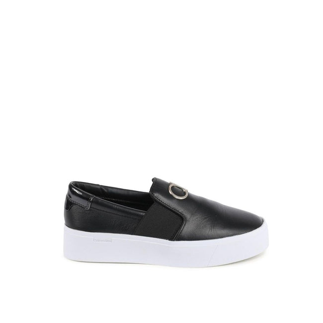 Black Leather Platform SneakersProduct: Calvin Klein Womens Sneaker Black HW0HW01421BEH Brand: Calvin Klein Detail: HW0HW01421BEH Color: Black Composition: 100% Leather Made in China Gender: Women Material: LEATHER (FWA) () Size on Tag: 40Black Leather Pl