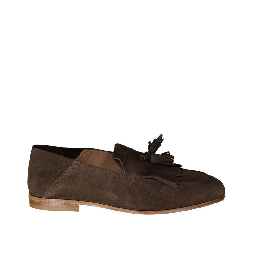 Brown Calfskin Slip-On LoafersDescription: – Composition: 100% calf leather – Inner: Leather – Insole: Leather – Sole: Leather – Round toe – Fringe top details – Suede effect – Made in Italy – Gender: MEN –Brown Calfskin Slip-On Loafers${tagsSalvatore Fer