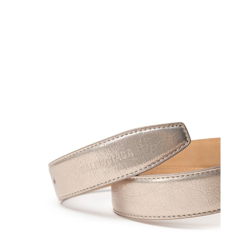 Gold Leather Regular BeltBalenciaga Monaco Belt Color Metal Platinum. In platinum metal leather, BB logo buckle Composition: 100% Leather Internal SKU: 25MG106 Brand SKU: 76660312AASD9706Gold Leather Regular Belt${tagsBalenciagaGold Leather Regular BeltBa
