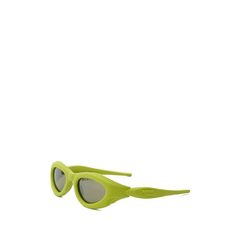 Yellow Acetate SunglassesBottega Veneta Lime Rubberized Acetate Sunglasses. Cat-eye style, dark lenses, thick frame with a satin finish. Composition: Acetate Internal SKU: 25AGO35 Brand SKU: 691541VBL803342Yellow Acetate Sunglasses${tagsBottega VenetaYell