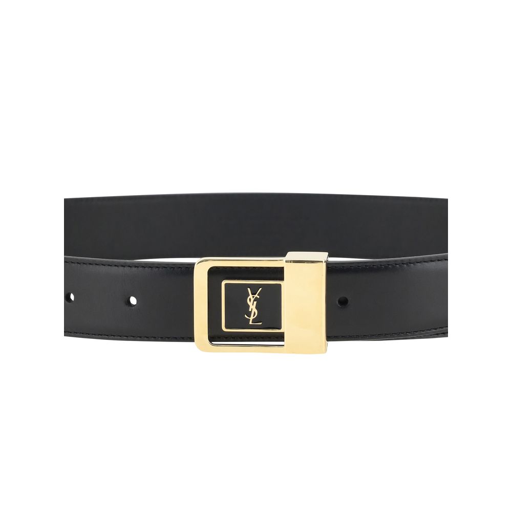 Black Calf Leather Bos Taurus Regular BeltThe Saint Laurent leather Belt is made of high-quality smooth leather, giving it an elegant and refined look. The closure features a buckle with the iconic YSL detail, adding a distinctive and luxurious touch. A v