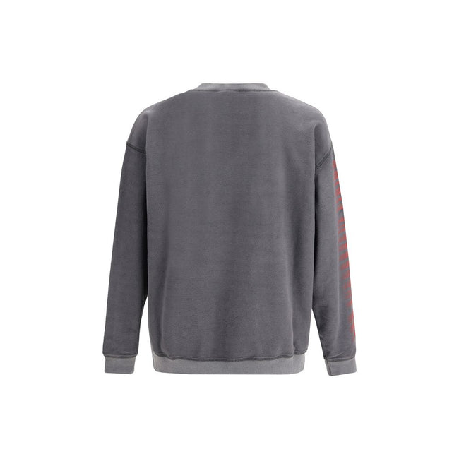 Gray Cotton SweatshirtThe cotton logo Sweatshirt by Diesel features a faded finish that gives it a vintage and authentic look. Made from pure cotton for comfort and breathability, it showcases a crew neck, long sleeves, and ribbed trims for a structured f