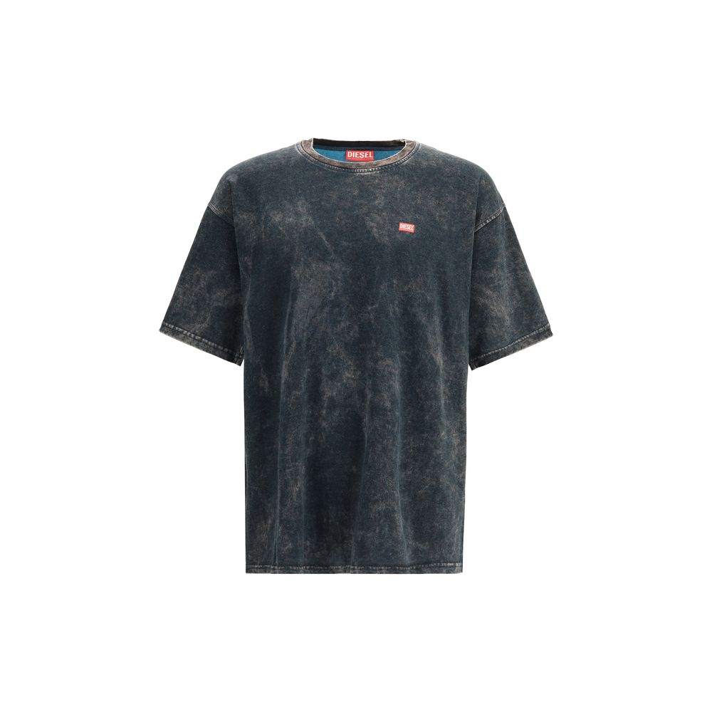 Black Cotton T-ShirtThe T-Boxt-T4 T-shirt by Diesel is crafted from soft vanisé jersey, featuring unique random acid-wash dyeing for an authentic worn-in look. Designed with a relaxed fit, crewneck, and short sleeves, the piece is finished with the Diesel