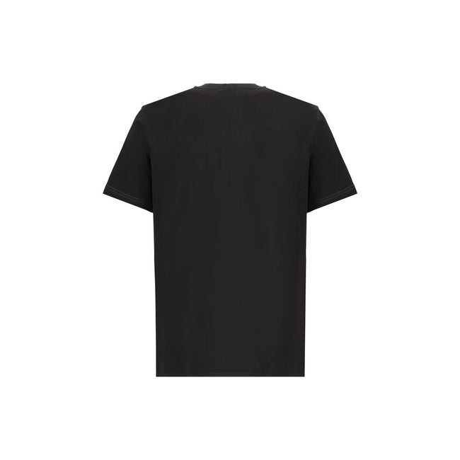 Black Cotton T-ShirtThe T-Adjust-T3 T-shirt by Diesel is a short-sleeved cotton tee featuring a classic crew neck. The design is enhanced by a graphic print and a logo detail, adding a modern, urban touch ideal for completing bold everyday looks. Season: